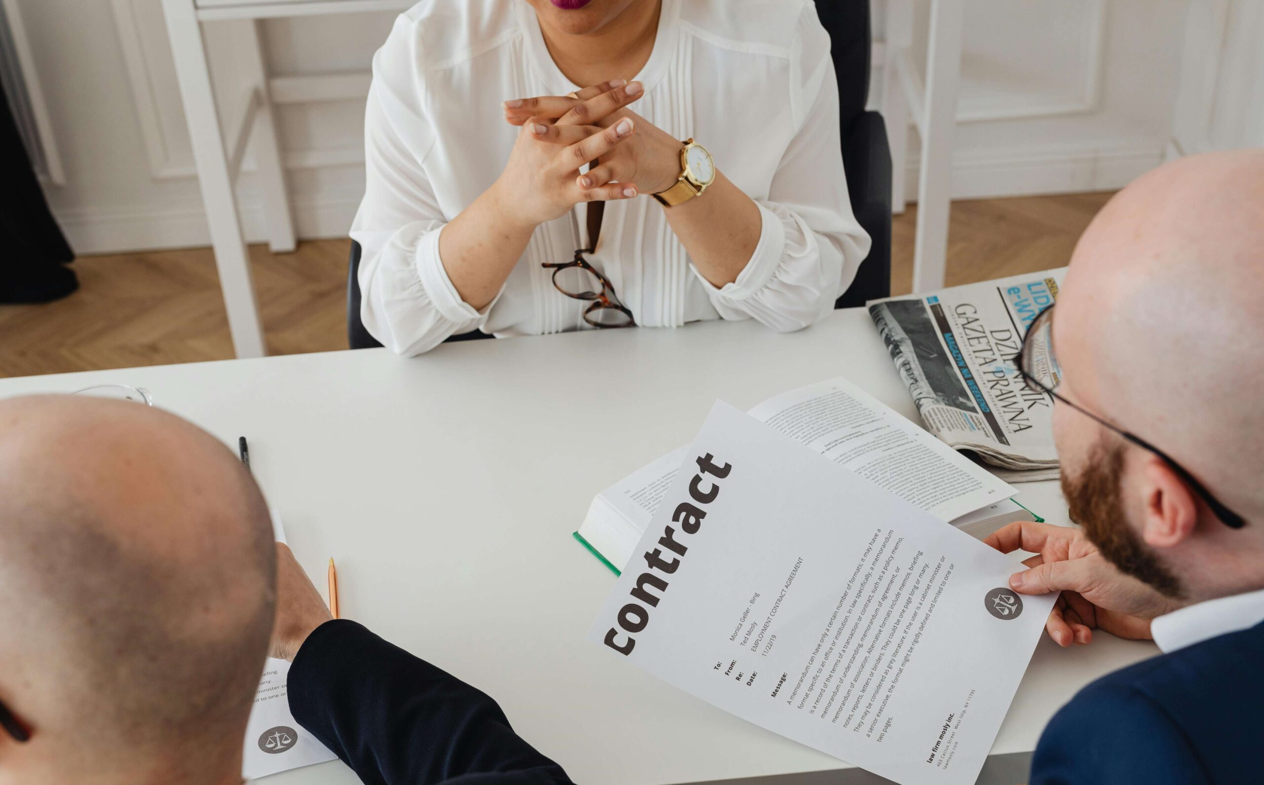 What is the Purpose of a Contract Review? A Guide for Employees